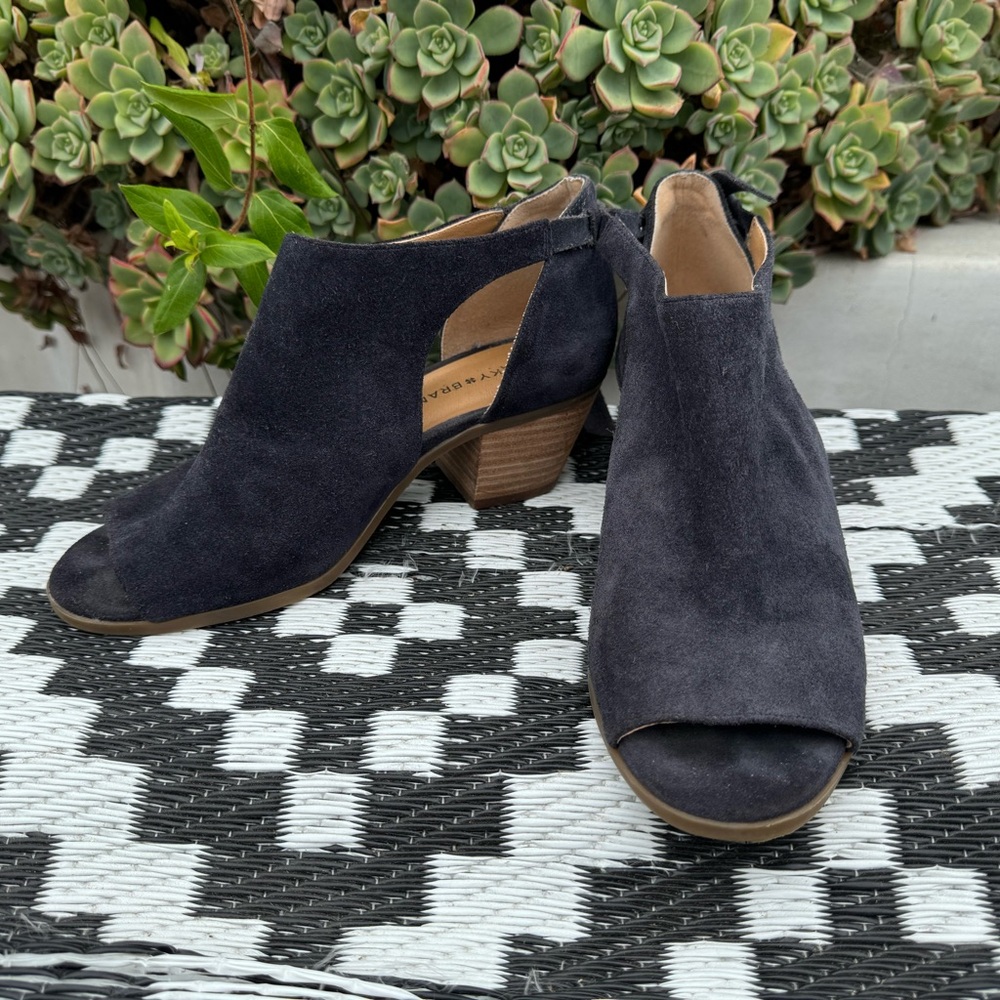 Lucky Brand Betsee Bootie sandal peep toe
